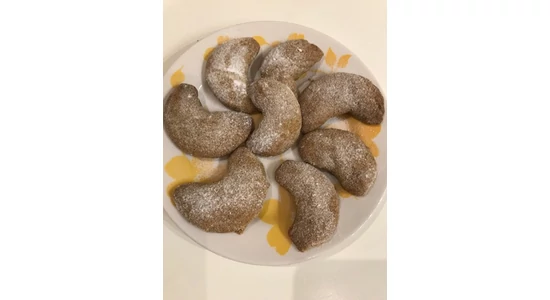 Homoktövises diós kifli