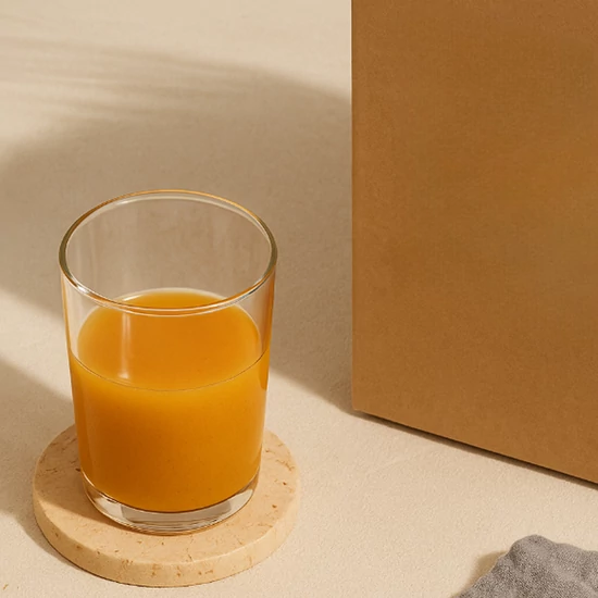 Homoktövis velő kitöltve egy 50ml-es pohárba.